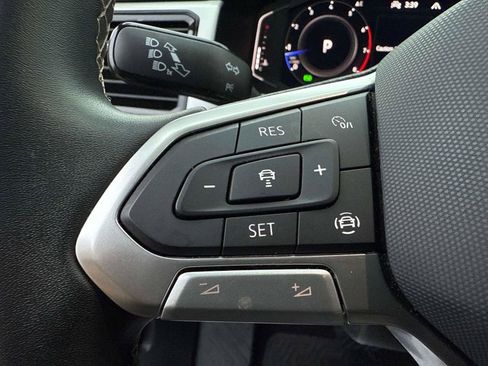 Used 2022 Volkswagen Atlas SE image 28