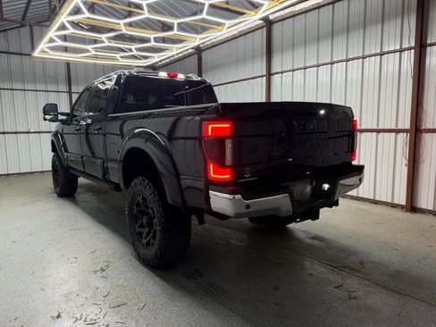 Used 2020 Ford F250 Lariat w/ Lariat Ultimate Package AWD/4WD image 4