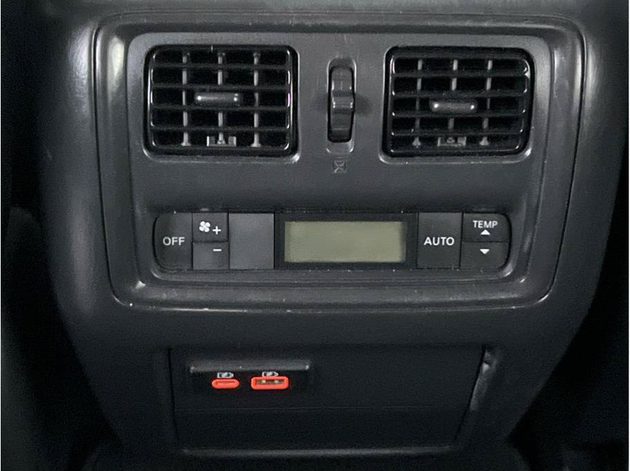 Used 2019 Nissan Pathfinder SV w/ SV Tech Package AWD/4WD image 10