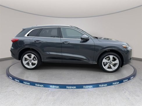 Certified 2025 Audi Q5 Premium Plus w/ Premium Plus image 3