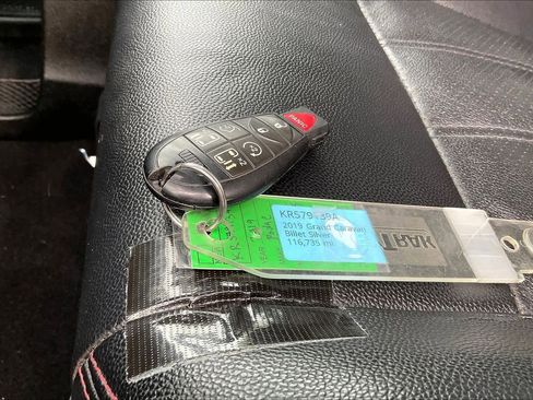 Used 2019 Dodge Grand Caravan GT image 19