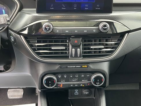 Used 2022 Ford Escape SEL w/ SEL Stealth AWD Package image 19