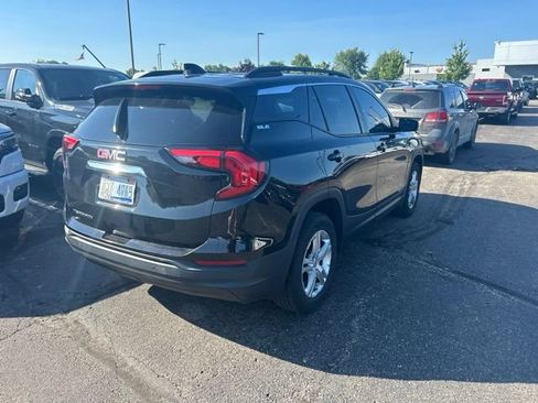 Used 2018 GMC Terrain SLE w/ Driver Convenience Package FWD image 4