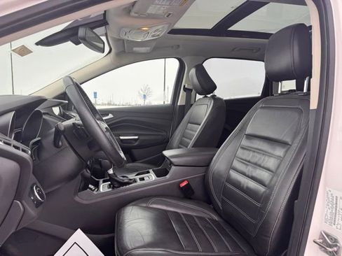 Used 2018 Ford Escape Titanium image 6
