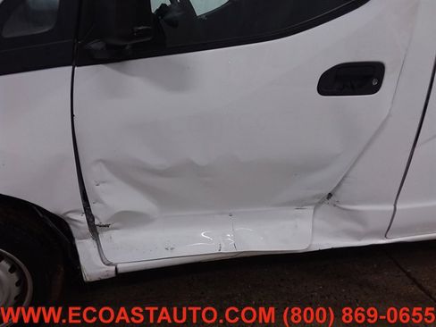 Used 2016 Nissan NV200 S image 19