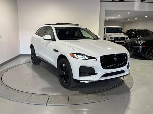 Used 2021 Jaguar F-PACE S image 6