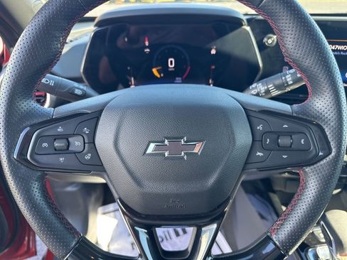 Used 2024 Chevrolet Trax RS w/ Driver Confidence Package image 8