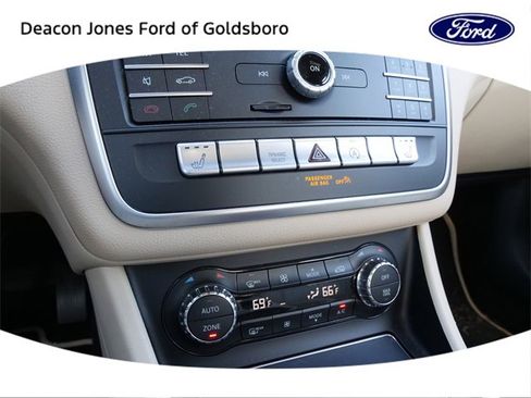 Used 2019 Mercedes-Benz CLA 250 CLA 250 image 25