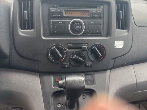 Used 2015 Chevrolet City Express LS image 17