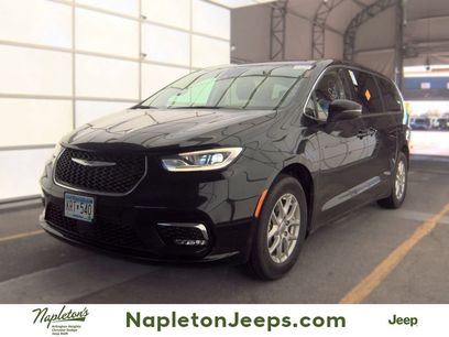 Used 2023 Chrysler Pacifica Touring-L