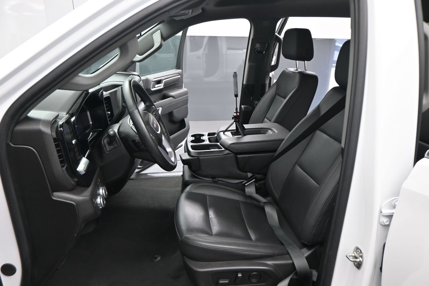 Used 2026 GMC Sierra 1500 SLT RWD image 5