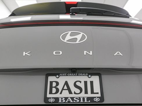 Used 2025 Hyundai Kona SEL AWD/4WD image 11