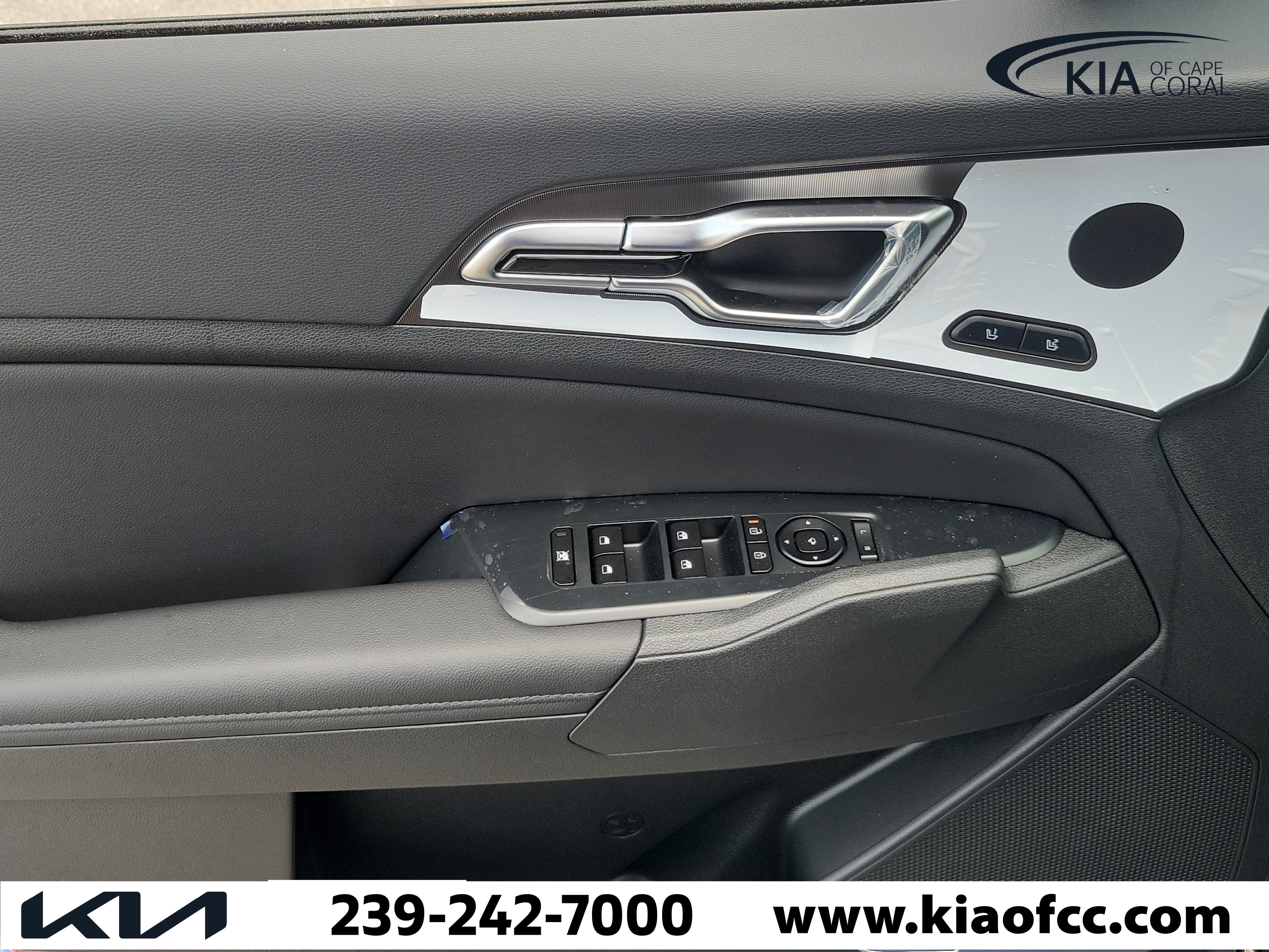 New 2026 Kia Sportage SX FWD image 23