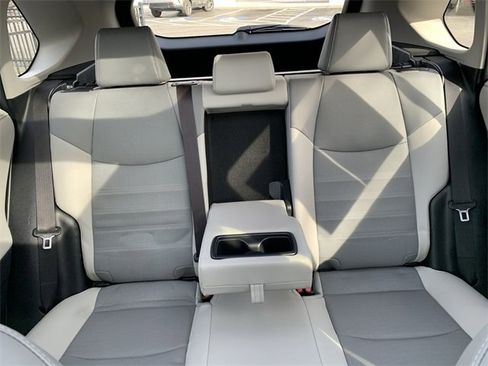 Used 2024 Toyota RAV4 Limited image 32