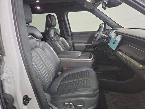 Used 2024 Rivian R1S Adventure AWD/4WD image 24