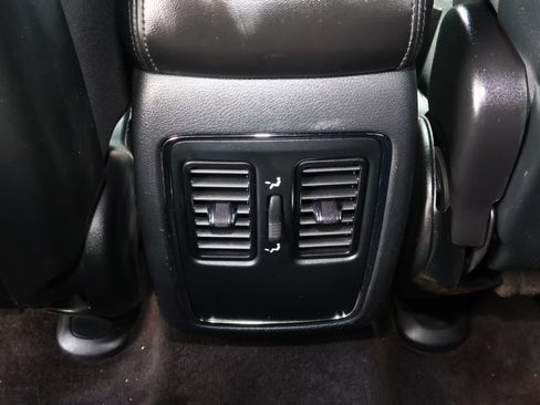 Used 2017 Jeep Grand Cherokee Laredo w/ Quick Order Package 2BE image 12