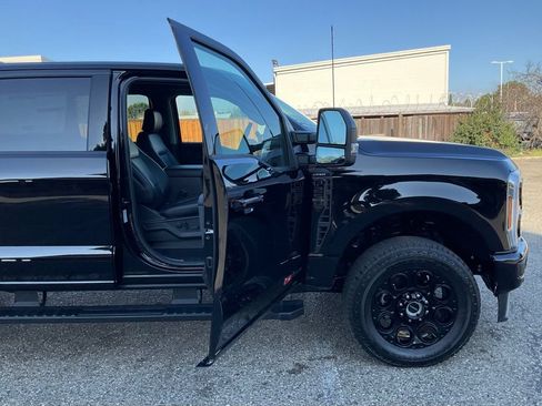 New 2026 Ford F250 Lariat w/ Black Appearance Package AWD/4WD image 39