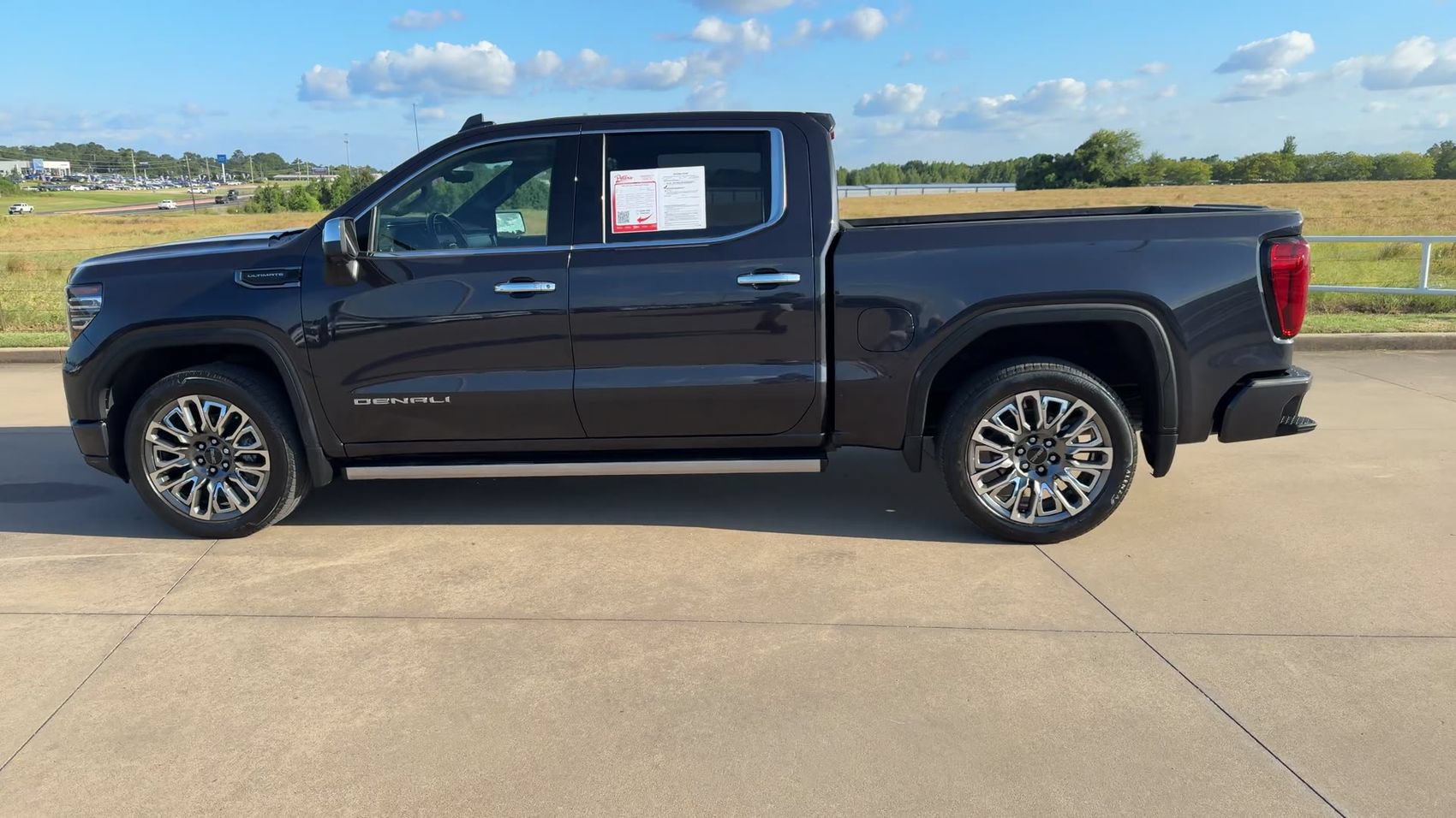 Used 2025 GMC Sierra 1500 Denali Ultimate AWD/4WD image 5