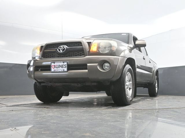 Used 2011 Toyota Tacoma 4x4 Double Cab w/ TRD Sport Pkg w/JBL Audio image 45