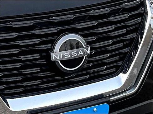 Certified 2023 Nissan Rogue SV image 30