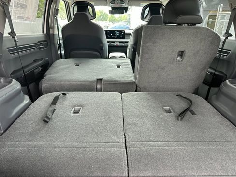 New 2026 Kia EV9 Light image 16