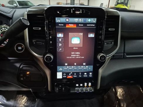 Used 2024 RAM 2500 Laramie AWD/4WD image 14