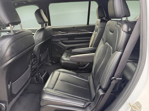 Used 2024 Jeep Grand Cherokee L Limited w/ Luxury Tech Group II image 26