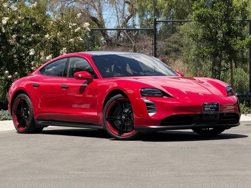 Certified 2024 Porsche Taycan GTS image 9