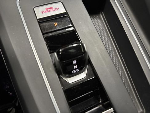 Used 2022 Volkswagen GTI SE image 22