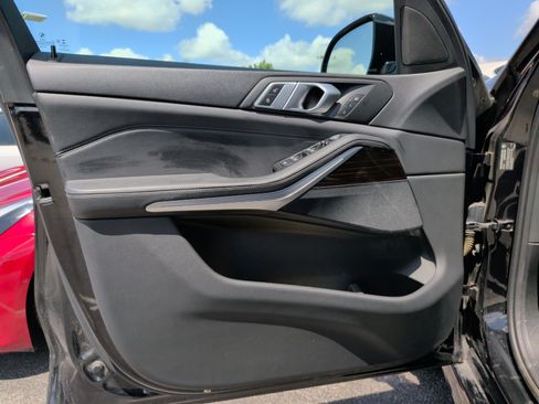 Used 2019 BMW X5 xDrive40i w/ M Sport Package AWD/4WD image 28