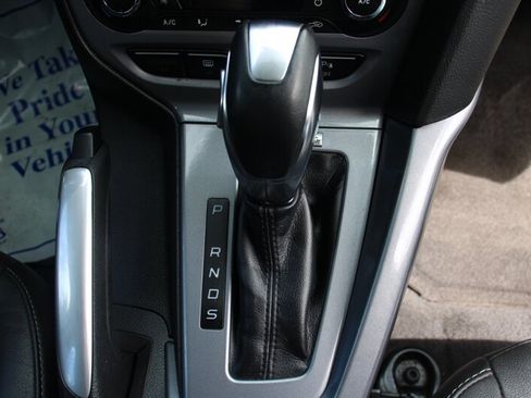 Used 2013 Ford Focus Titanium w/ Titanium Handling Pkg FWD image 8