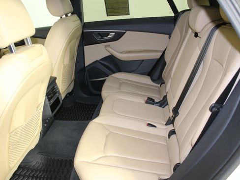 Used 2021 Audi Q8 Premium Plus w/ Premium Plus Package image 21