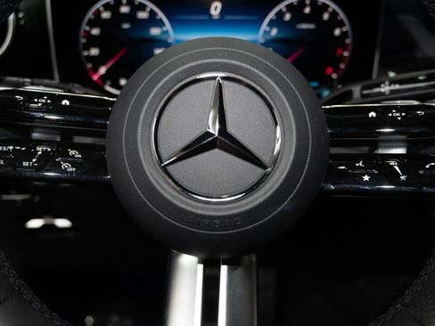 Certified 2026 Mercedes-Benz GLC 300 4MATIC image 24