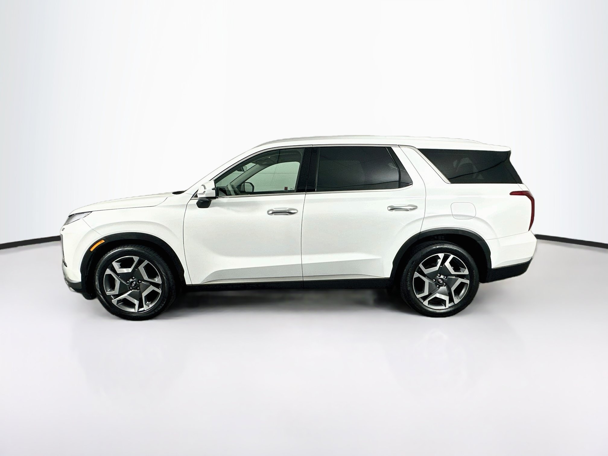 Used 2024 Hyundai Palisade Limited AWD/4WD image 4