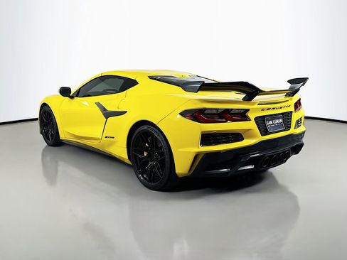 Used 2025 Chevrolet Corvette Z06 image 5