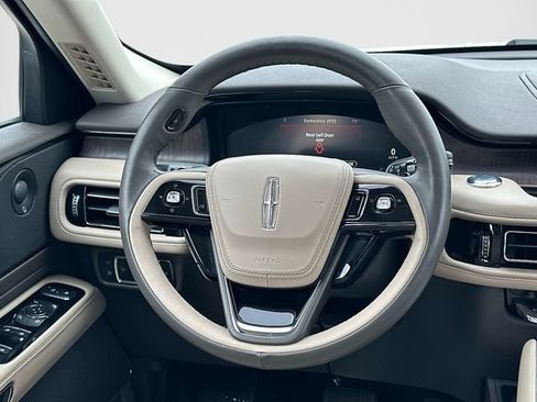 Used 2023 Lincoln Aviator Grand Touring w/ Elements Package Plus AWD/4WD image 7