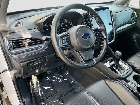 Used 2025 Subaru Forester Limited image 9