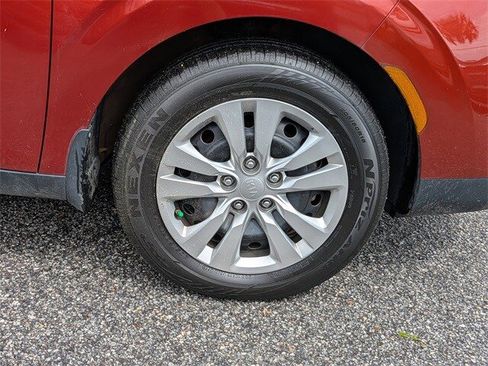 Used 2020 Kia Soul LX image 11