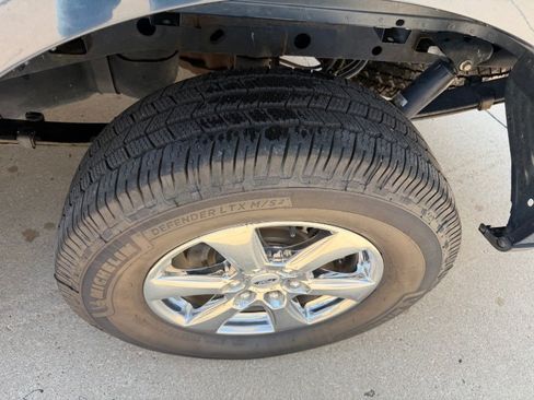 Used 2019 Ford F150 XLT w/ Equipment Group 302A Luxury AWD/4WD image 11