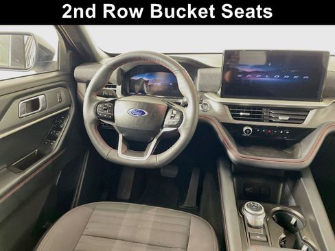 Used 2026 Ford Explorer ST-Line AWD/4WD image 2