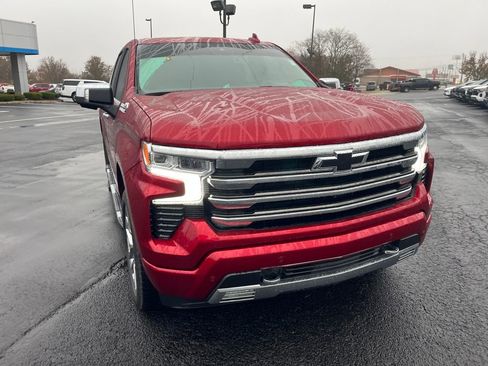 Used 2023 Chevrolet Silverado 1500 High Country w/ Technology Package image 8
