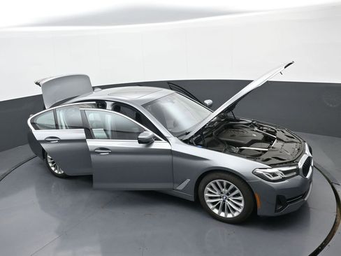 Used 2023 BMW 530i xDrive AWD/4WD image 36