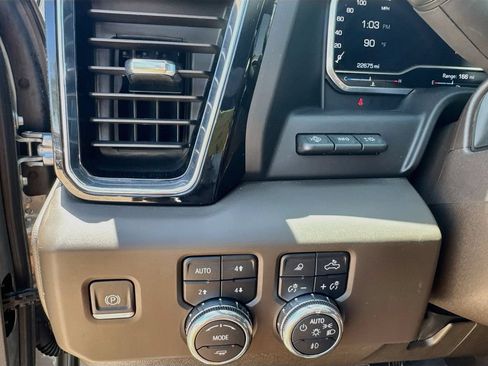 Used 2025 GMC Sierra 2500 Denali w/ Denali Reserve Package AWD/4WD image 22