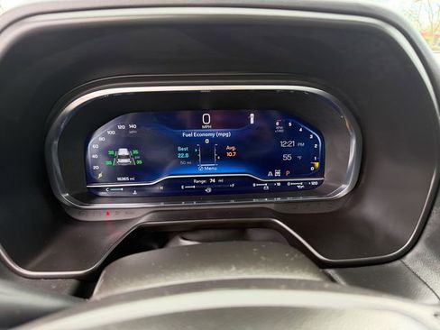 Used 2024 Chevrolet Tahoe Z71 w/ Luxury Package image 18