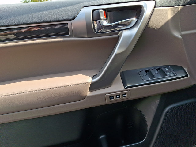 Certified 2023 Lexus GX 460 Luxury w/ Sport Design Package AWD/4WD image 13