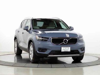 Certified 2021 Volvo XC40 T5 Momentum w/ Premium Package