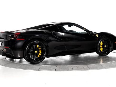 Used 2018 Ferrari 488 Spider RWD image 2