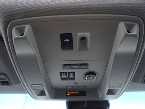 Used 2018 GMC Yukon XL Denali w/ Denali Ultimate Package image 35