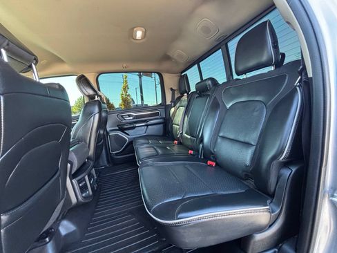 Used 2019 RAM 1500 Laramie AWD/4WD image 19