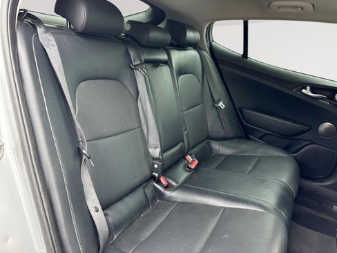 Used 2018 Kia Stinger Premium RWD image 27